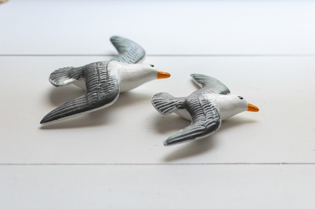 Vintage Ceramic Seagull Wall Hangings - Image 4