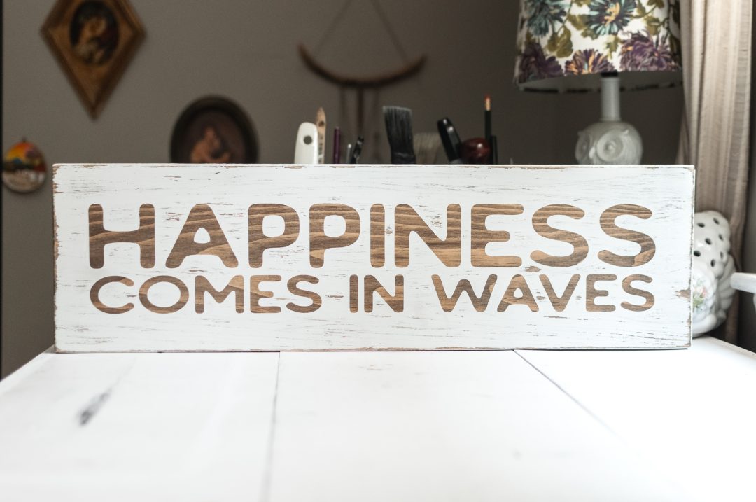 Happiness Comes in Waves Handmade Wood Beach Sign - Image 4