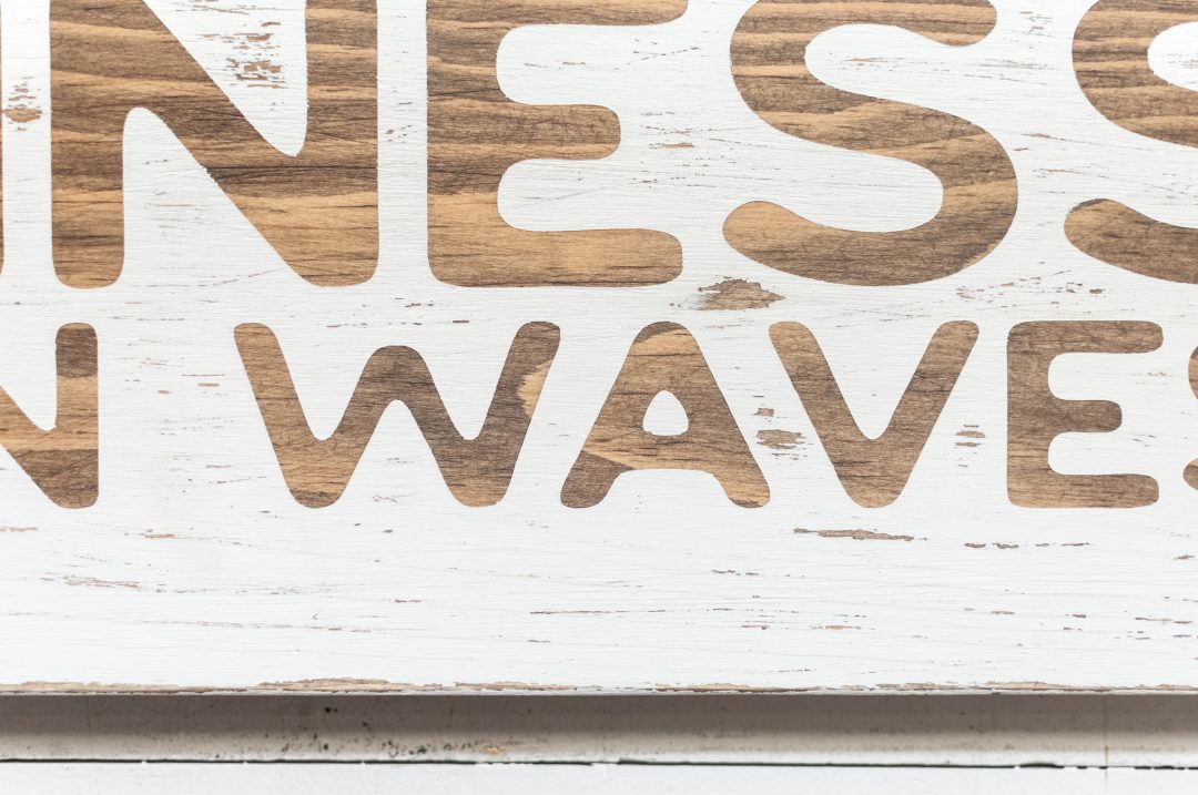Happiness Comes in Waves Handmade Wood Beach Sign - Image 7
