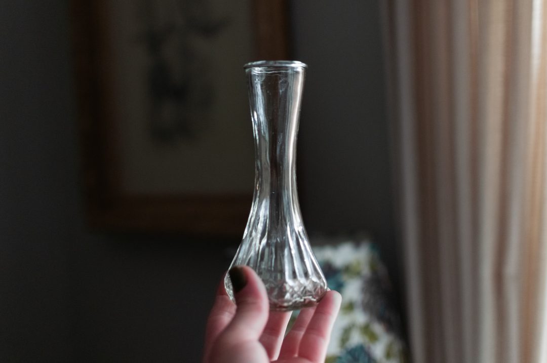 Hoosier Glass 12 4063-C Bud Vase - Image 4