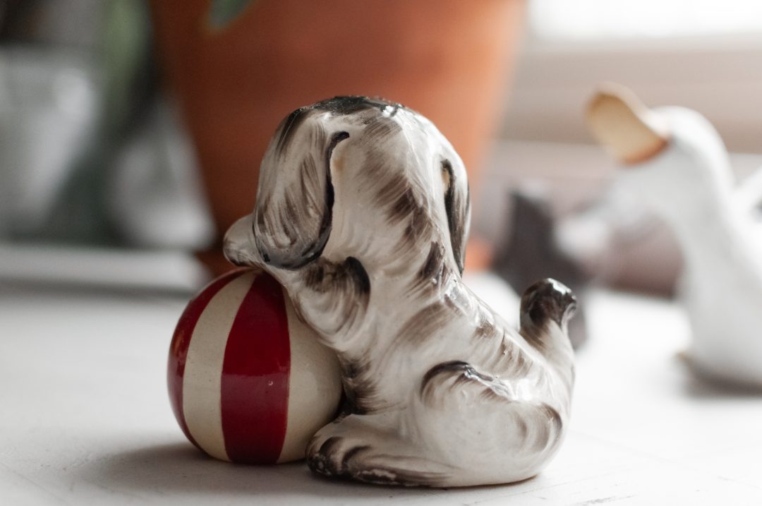 Vintage Shafford Dog and Ball Salt and Pepper Shaker Set - Image 5